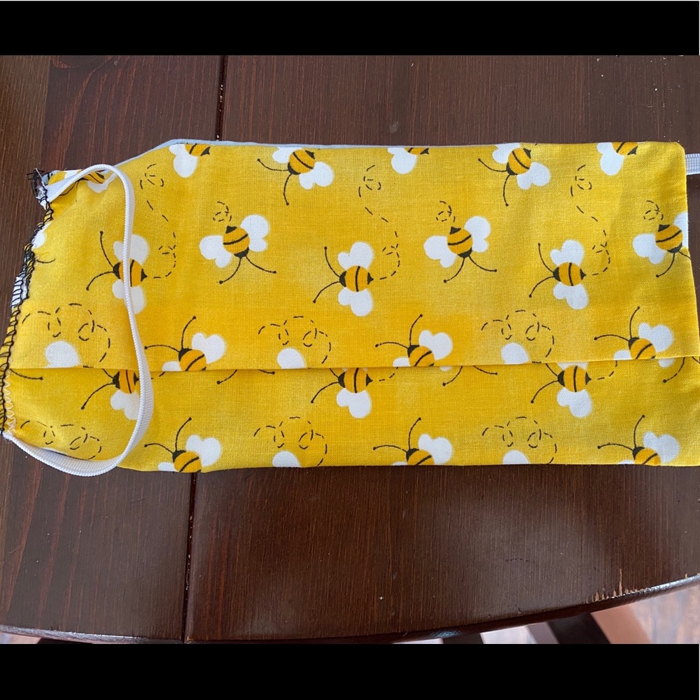 Bumble bee cloth mask